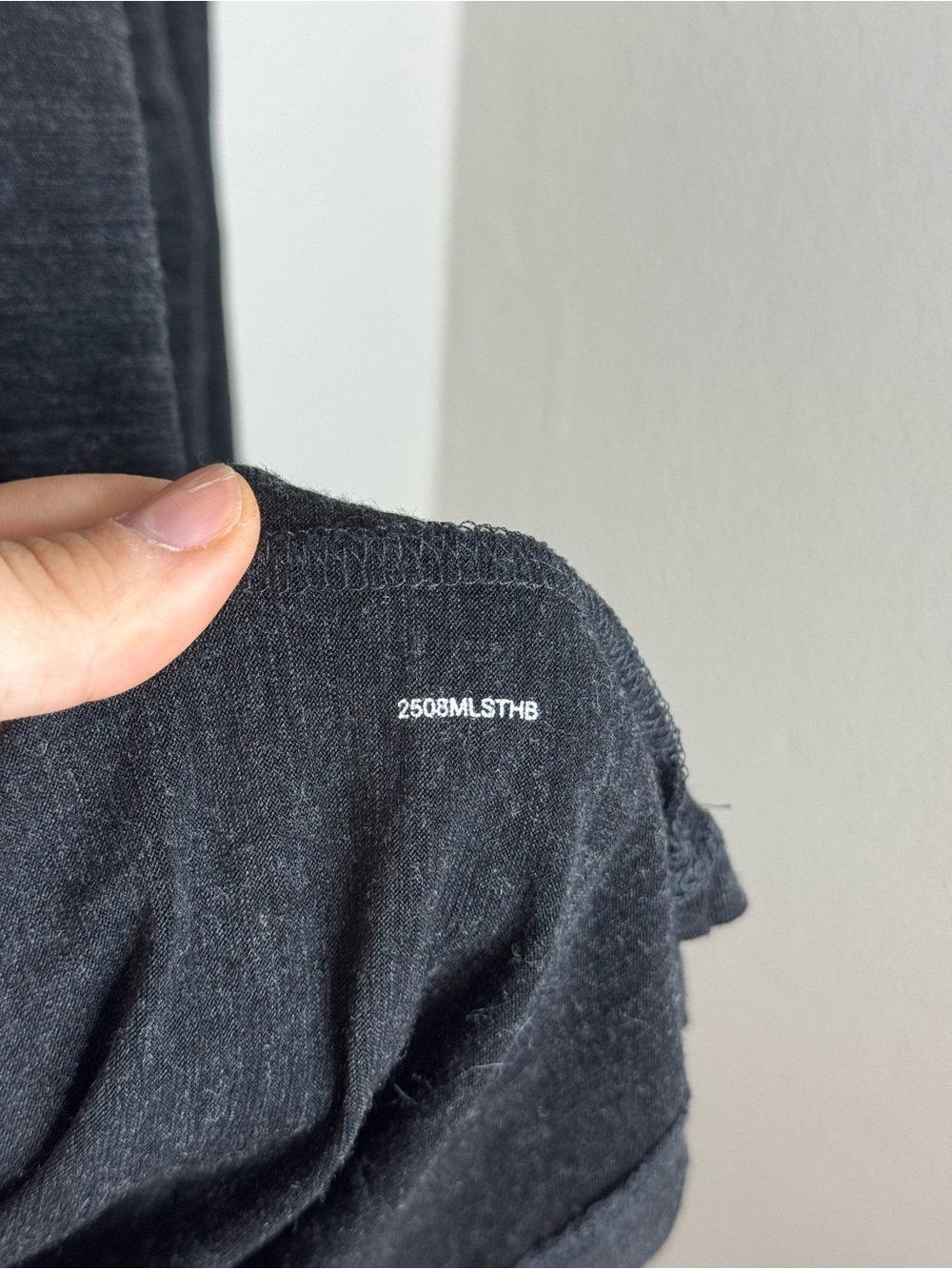 Taylor Stitch Merino Long Sleeve Tee Shirt Heather Black Mens 42 Base Layer - Picture 6 of 8